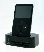 iDuo dock station with card reader for iPhone and iPod 4