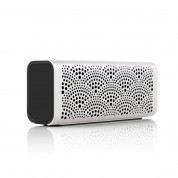 Braven Lux Water Resistant Wireless Speaker - водоустойчив безжичен спийкър, външна батерия и спийкърфон за мобилни устройства (бял)