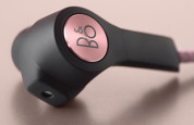 Bang & Olufsen BeoPlay H5 - уникални безжични слушалки с микрофон и управление на звука за мобилни устройства (розов) 2