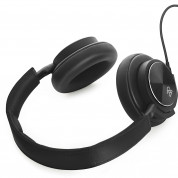 Bang & Olufsen BeoPlay H6 2nd Generation  for mobile devices (Black Leather) 3