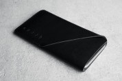 Mujjo Leather Wallet Sleeve - кожен (естествена кожа) калъф с джоб за кредитна карта за iPhone SE (2022), iPhone SE (2020), iPhone 8, iPhone 7 (черен) 13