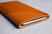 Mujjo Leather Wallet Sleeve - кожен (естествена кожа) калъф с джоб за кредитна карта за iPhone 8, iPhone 7 (кафяв) 3