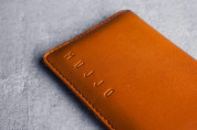 Mujjo Leather Wallet Sleeve - кожен (естествена кожа) калъф с джоб за кредитна карта за iPhone 8, iPhone 7 (кафяв) 4