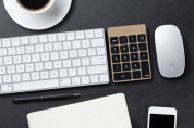 Satechi Slim Aluminum Wireless Keypad - безжична Bluetooth клавиатура с 18 бутона за MacBook (златиста) 8