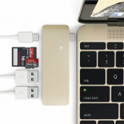 Satechi USB-C Pass Through USB Hub - мултифункционален хъб за свързване на допълнителна периферия за компютри с USB-C (златист) 4