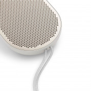 Bang & Olufsen Beoplay Speaker P2 - уникална аудиофилска преносима безжична аудио система за мобилни устройства (бежов) 3