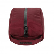 Incase Dopp Kit - чантичка с джоб за аксесоари (червен) 2