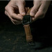 Nomad Strap Traditional Leather - кожена (естествена кожа) каишка за Apple Watch 42мм, 44мм, 45мм, Ultra 49мм (кафяв-черен) 9