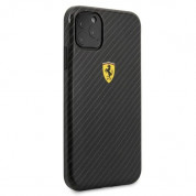 Ferrari On Track Carbon Effect Hard Case - поликарбонатов кейс с карбоново покритие за iPhone 11 (черен) 4