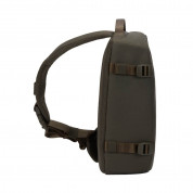 Incase DSLR Sling Pack - мултифункционална sling за DSLR фотоапарат, таблет, лаптоп и смартфон (тъмносив) 4