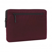 Incase Compact Sleeve in Flight Nylon for MacBook Pro 15, 16inch (mulberry) 1