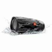 JBL Charge 4 - водоустойчив безжичен спийкър с вградена батерия, зареждащ мобилни устройства (черно-бял камуфлаж)