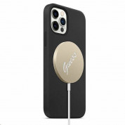 Guess USB-C Magnetic Wireless Qi Charger - поставка (пад) за безжично зареждане за iPhone с Magsafe (златист)