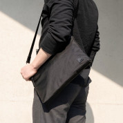 Ringke Two Way Bag - чанта органайзер с презрамка за захранване, кабели, слушалки и други аксесоари (черен) 6