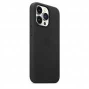 Apple iPhone Leather Case with MagSafe - оригинален кожен кейс (естествена кожа) за iPhone 13 Pro (черен) 4