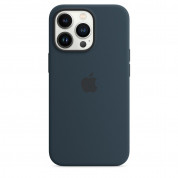 Apple iPhone 13 Pro Silicone Case with MagSafe (abyss blue) 1