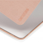 Incase Textured Hardshell - предпазен поликарбонатов кейс с текстилно покритие за MacBook Pro 13 (2016-2019) (розов) 8