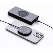 Torrii TorriiBolt USB-C Magnetic Snap Wireless Qi Charger 15W - поставка (пад) за безжично с поставка за зареждане за iPhone с MagSafe (черен) 4