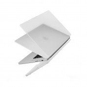 Uniq Claro Slim Hardshell Case - предпазен поликарбонатов кейс, силиконов протектор за клавиатурата и предпазител за камерата за MacBook Pro 16 M1 (2021), MacBook Pro 16 M2 (2023) (прозрачен-мат) 2