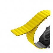 Uniq Revix Silicone Magnetic Strap - двулицевва магнитна силиконова каишка за Apple Watch 42мм, 44мм, 45мм (жълт-сив) 3