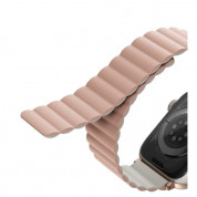 Uniq Revix Silicone Magnetic Strap - двулицевва магнитна силиконова каишка за Apple Watch 42мм, 44мм, 45мм (розов-бежов) 3