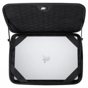 Spigen Rugged Armor Pro Case - удароустойчив хибриден калъф за MacBook Pro Retina 16 (black) 3
