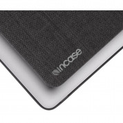 Incase Textured Hardshell - предпазен поликарбонатов кейс с текстилно покритие за MacBook Pro 16 (2019) (черен) 8