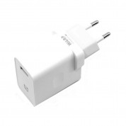 OnePlus Warp USB Fast Charger 30W - захранване за ел. мрежа с USB порт и технология за бързо зареждане (бял) (bulk)