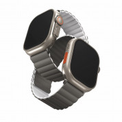 Uniq Revix Silicone Magnetic Strap - двулицевва магнитна силиконова каишка за Apple Watch 42мм, 44мм, 45мм, Ultra 49мм (сив-бял)