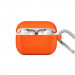 Uniq Vencer Silicone Hang Case - силиконов (TPU) калъф с карабинер и силиконово въженце за Apple AirPods Pro 2 (оранжев) 3