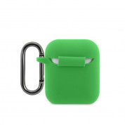 Lacoste AirPods Liquid Silicone Glossy Printing Logo Case - силиконов калъф с карабинер за Apple AirPods и Apple AirPods 2 (зелен) 1