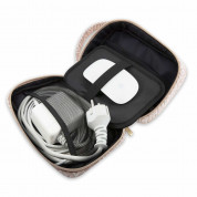 Guess PU G Cube Travel Universal Bag - дизайнерска чанта (органайзер) за мобилни устройства и аксесоари (розов) 4