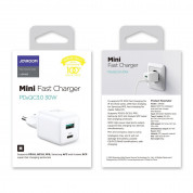 Joyroom Mini Fast Charger 30W - захранване за ел. мрежа с USB-A и USB-C изходи и технология за бързо зареждане (бял)  7