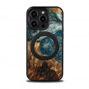 Bewood Unique Planet Earth Wood and Resin MagSafe Case - дизайнерски хибриден (дърво+TPU) кейс с MagSafe за iPhone 14 Pro (син-зелен)