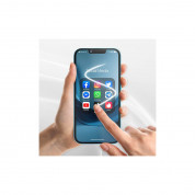 GrizzGlass SecretGlass Privacy Hybrid Screen Protector - хибридно защитно покритие с определен ъгъл на виждане за дисплея на iPhone 15 Plus (прозрачно)  3