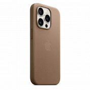 Apple iPhone FineWoven Case with MagSafe - оригинален текстилен кейс с MagSafe за iPhone 15 Pro (кафяв) 4