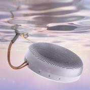 Bang & Olufsen Beosound A1 2nd Gen Wireless Portable Bluetooth Speaker (nordic ice) 4