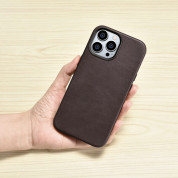 iCarer Leather Oil Wax MagSafe Case - кожен (естествена кожа) кейс с MagSafe за iPhone 14 Pro (кафяв) 13