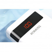 Romoss SENSE8PF Digital Display Power Bank 22.5W 30000 mAh - външна батерия с два USB-A и един USB-C изходи и технология за бързо зареждане (бял) 5