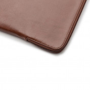 Trunk Leather Laptop Sleeve - кожен калъф (естествена кожа) за Macbook Pro 13 (модели 2017 и по-нови) (кафяв) 7